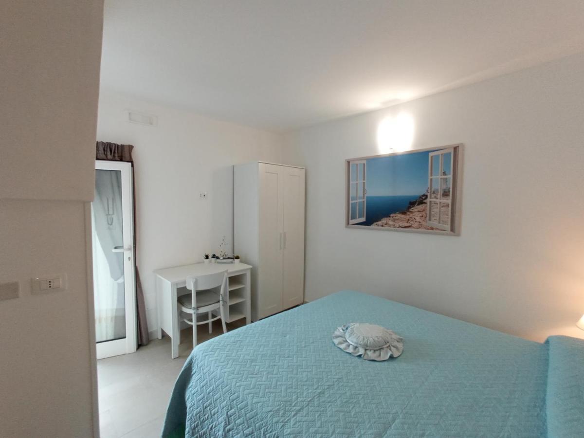 Casa Vacanze Iremia Полиняно а Маре Екстериор снимка